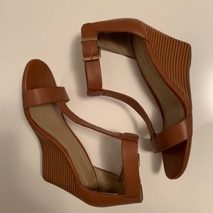 Kenneth Cole Reaction Brown Wedges